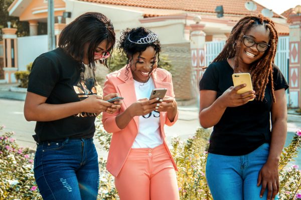 girls find Best Paid survey sites in Nigeria in 2022